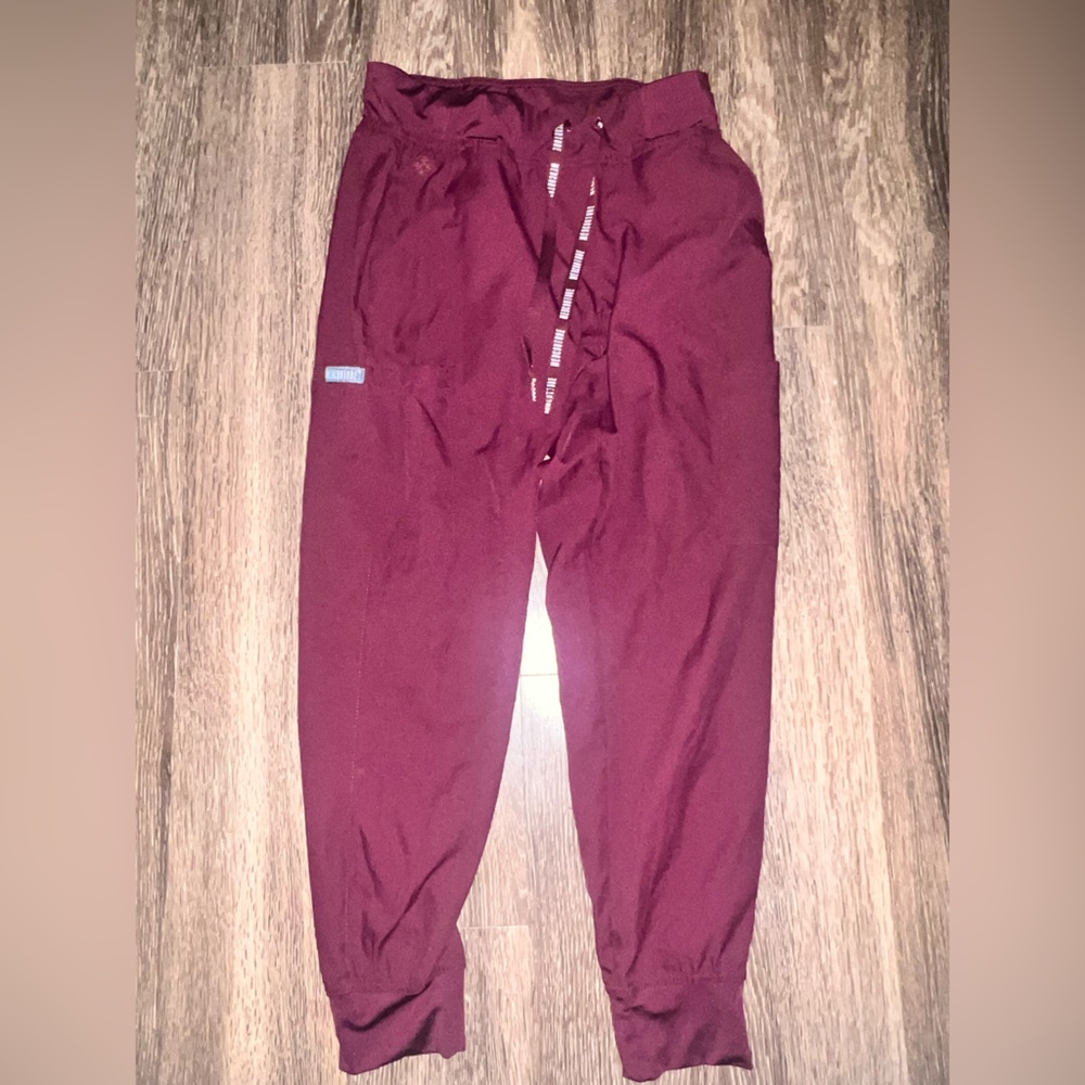Med Couture Insight Women's 6-Pocket Cargo Jogger Scrub Pants - Wine